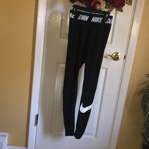 Nike Swoosh leggings